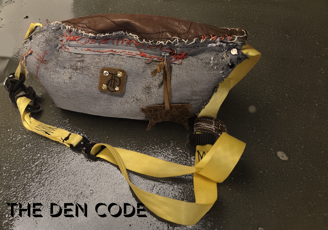 DEN BAGs - SPORT FANNY BAG - FOOTBALL